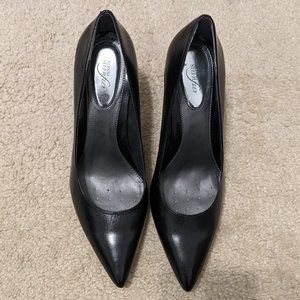 Black Alfani Pumps Size 6.5
